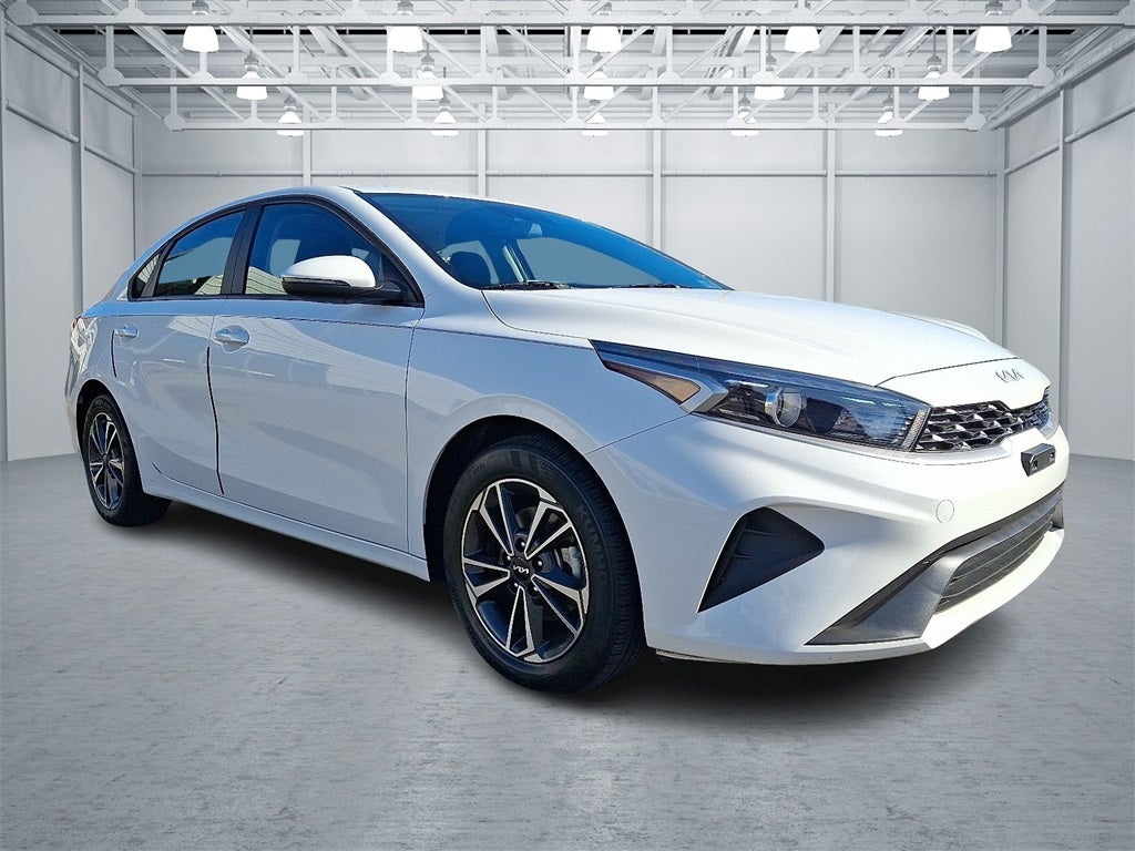 2023 Kia Forte LXS FWD