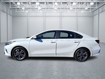 2023 Kia Forte LXS FWD