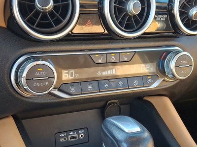 2023 Nissan Sentra SV FWD