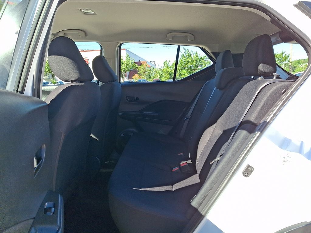 2023 Nissan Kicks S FWD