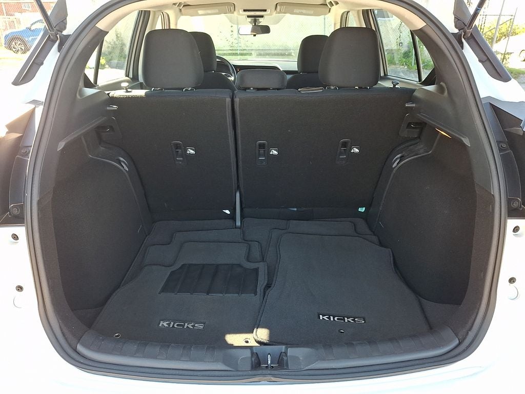 2023 Nissan Kicks S FWD