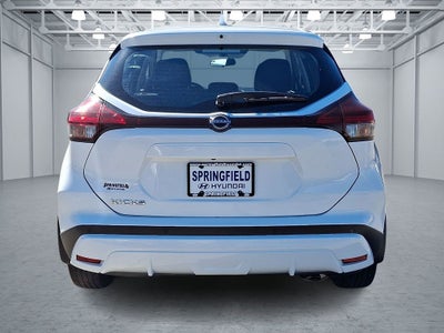 2023 Nissan Kicks S FWD