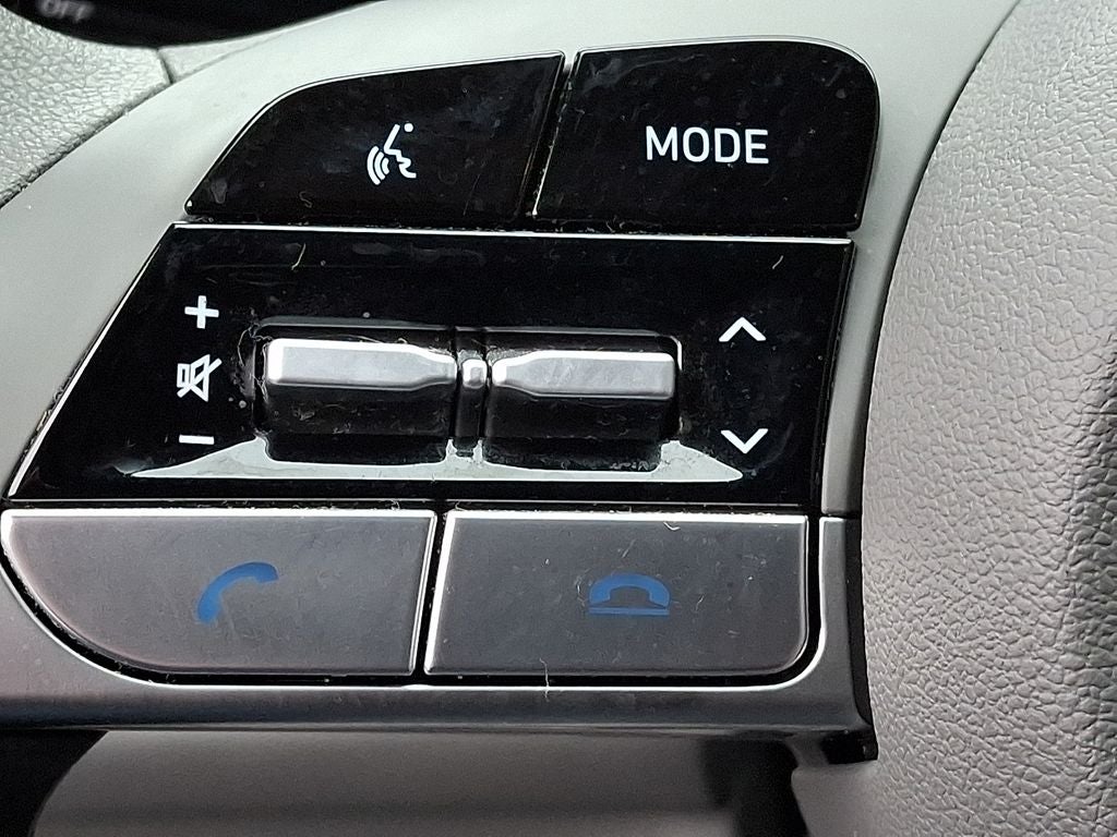 2023 Hyundai ELANTRA SEL FWD