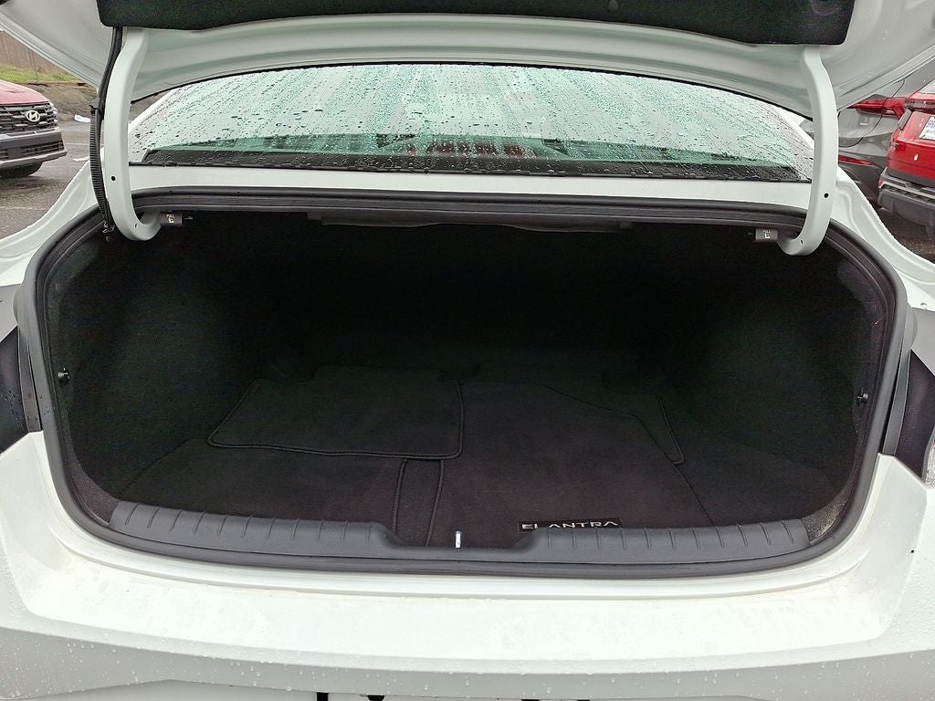 2023 Hyundai ELANTRA SEL FWD