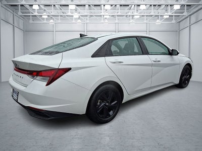 2023 Hyundai ELANTRA SEL FWD