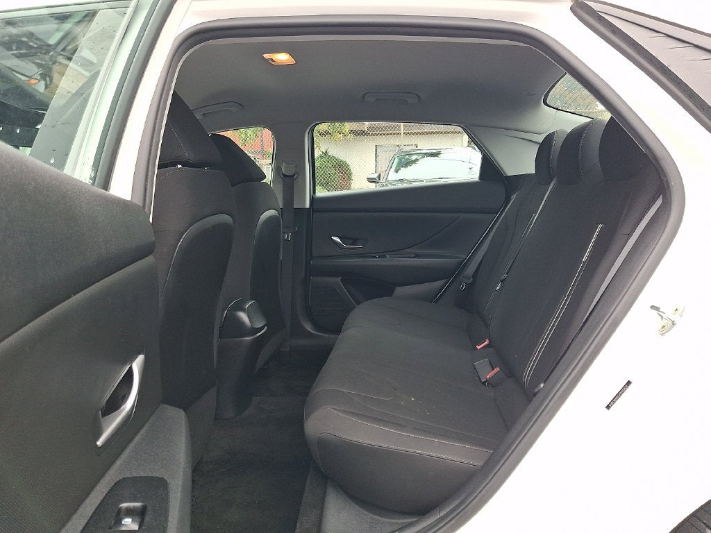 2023 Hyundai ELANTRA SEL FWD