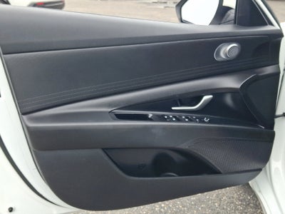 2023 Hyundai ELANTRA SEL FWD