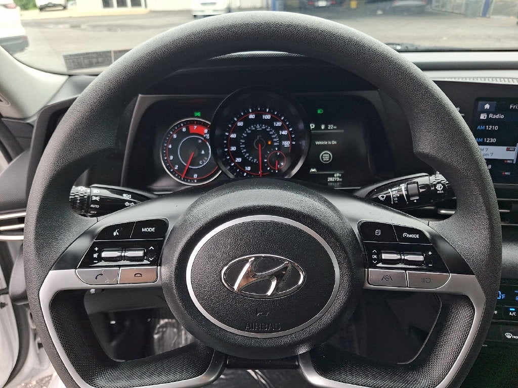 2023 Hyundai ELANTRA SEL FWD