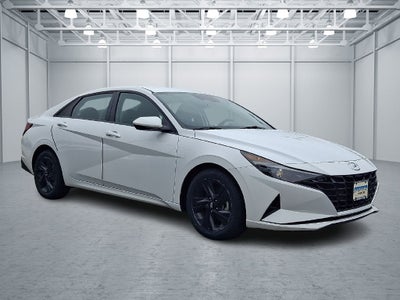 2023 Hyundai ELANTRA SEL FWD