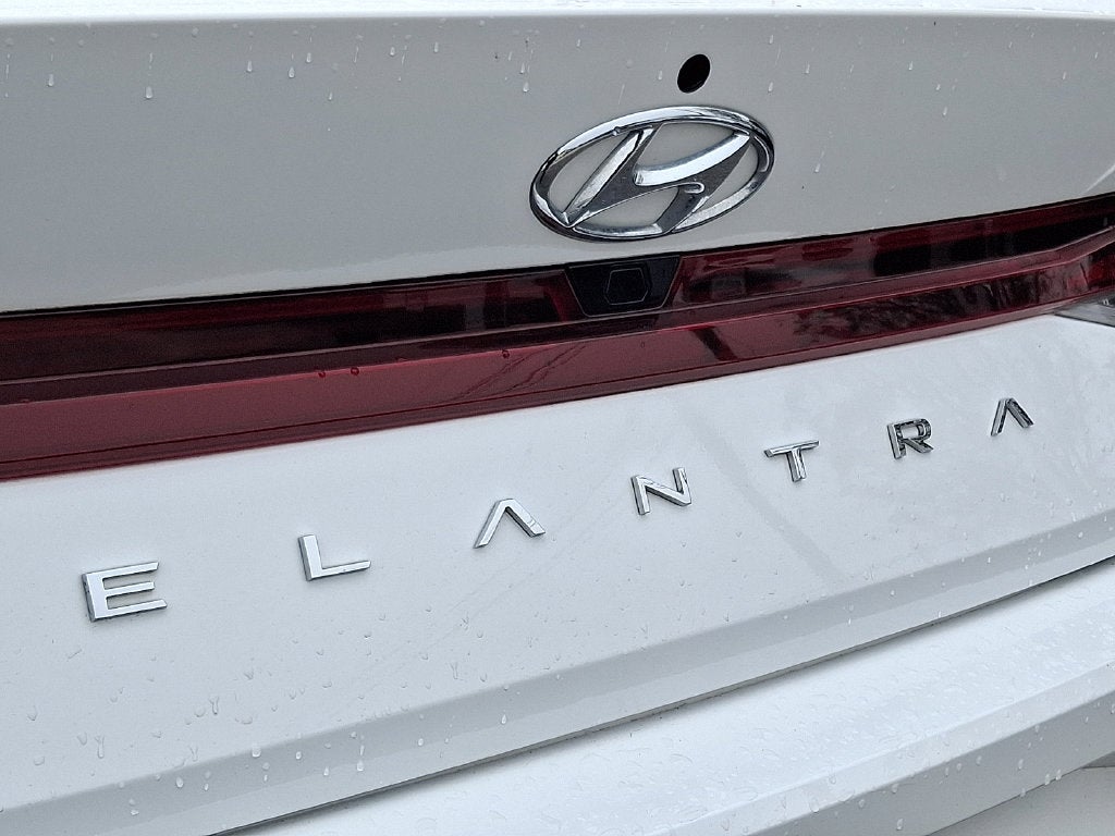 2023 Hyundai ELANTRA SEL FWD