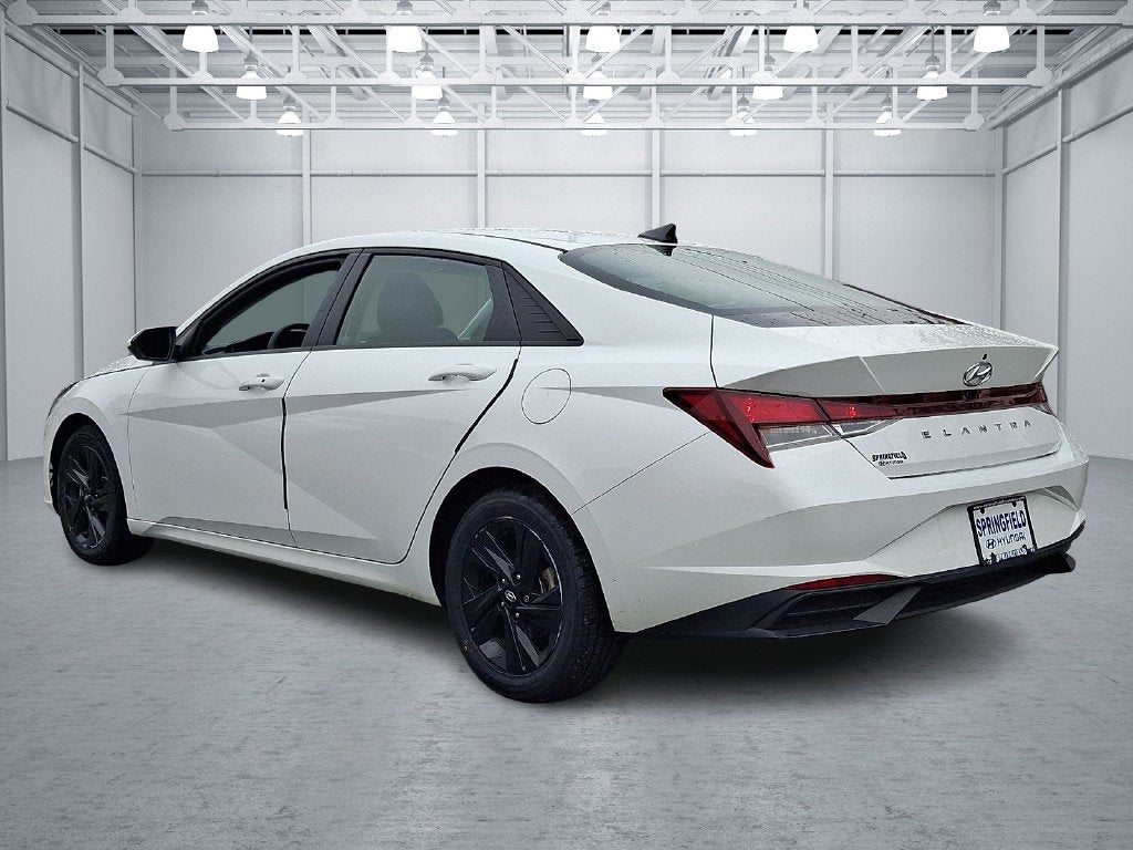 2023 Hyundai ELANTRA SEL FWD