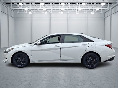 2023 Hyundai ELANTRA SEL FWD