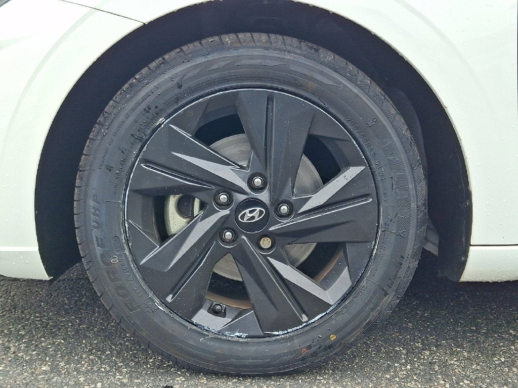 2023 Hyundai ELANTRA SEL FWD