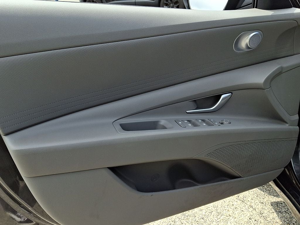 2023 Hyundai ELANTRA SEL FWD