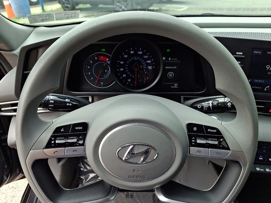 2023 Hyundai ELANTRA SEL FWD