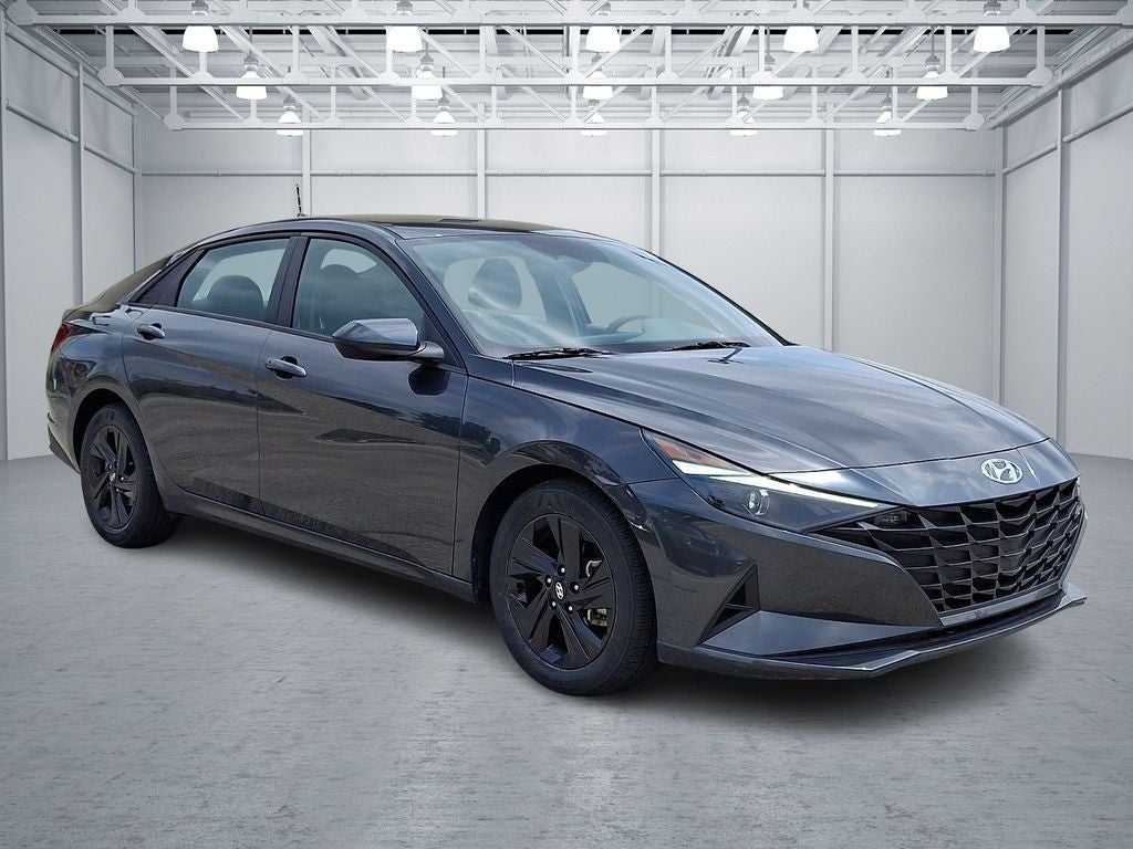 2023 Hyundai ELANTRA SEL FWD