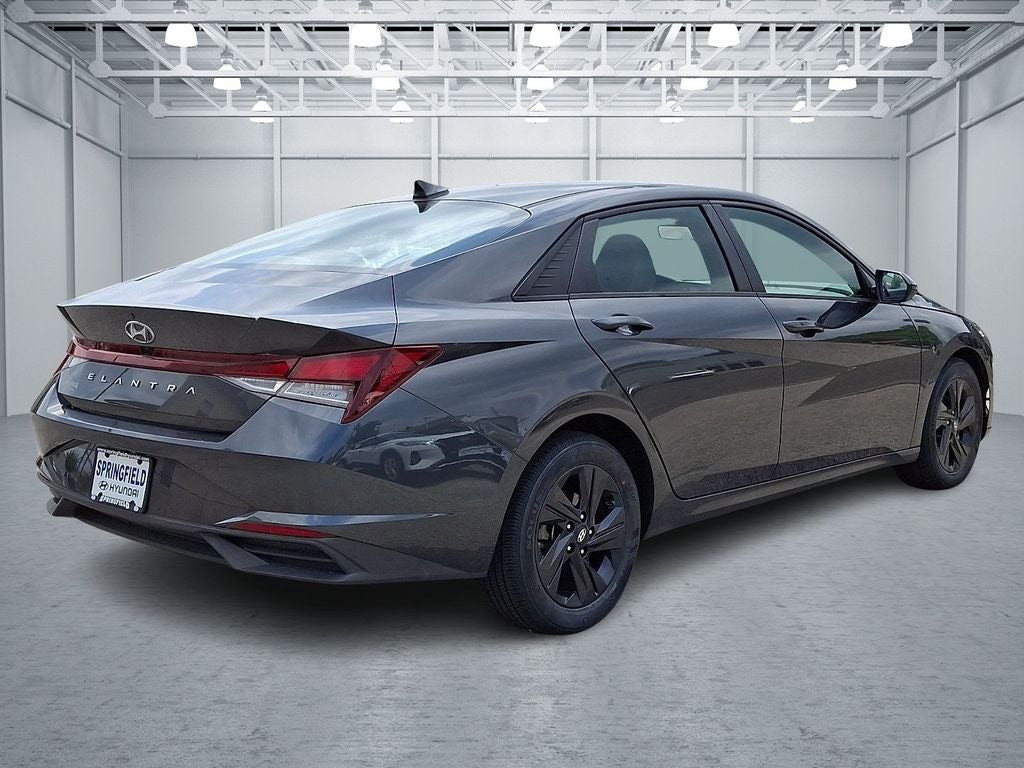 2023 Hyundai ELANTRA SEL FWD