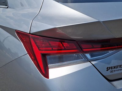 2022 Hyundai ELANTRA Limited FWD