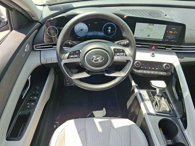 2022 Hyundai ELANTRA Limited FWD