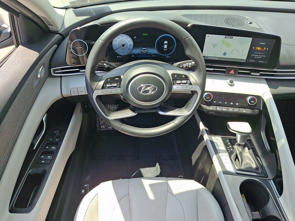 2022 Hyundai ELANTRA Limited FWD