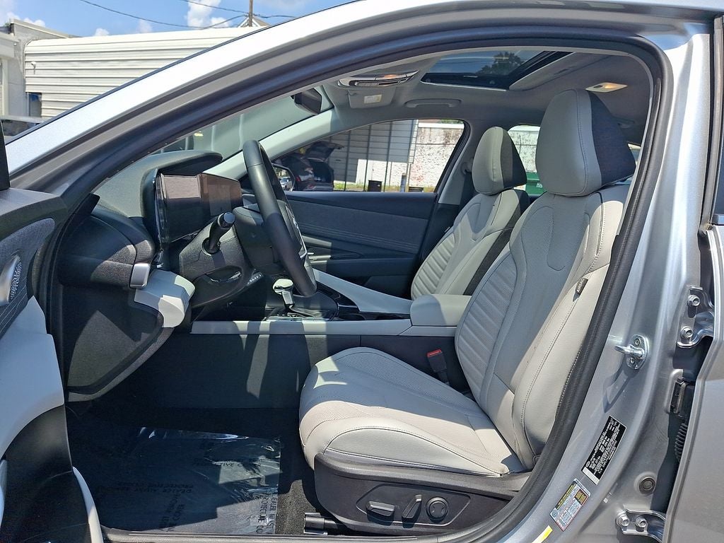 2022 Hyundai ELANTRA Limited FWD