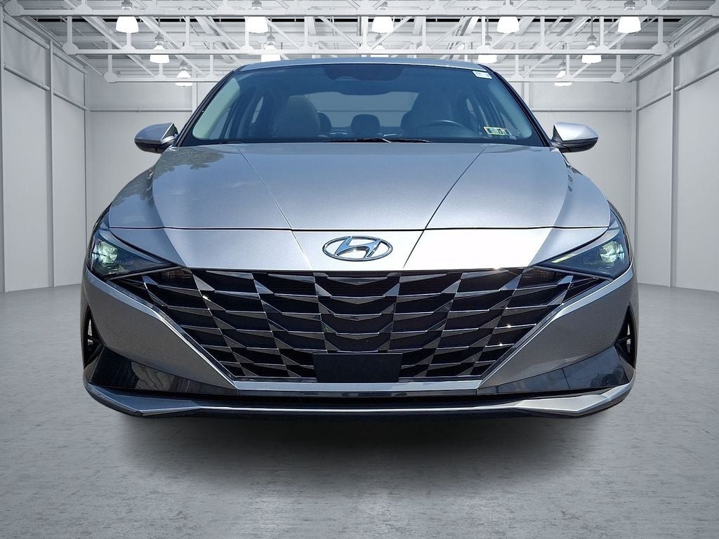 2022 Hyundai ELANTRA Limited FWD