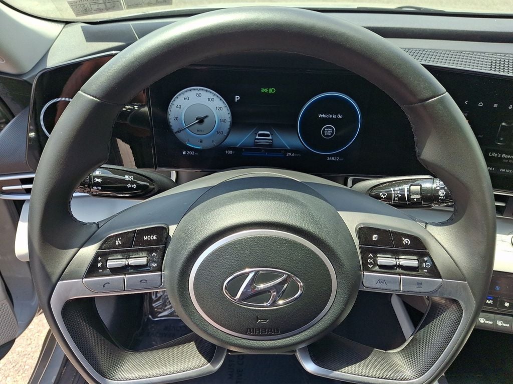 2022 Hyundai ELANTRA Limited FWD