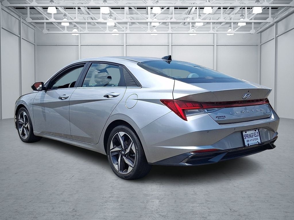 2022 Hyundai ELANTRA Limited FWD
