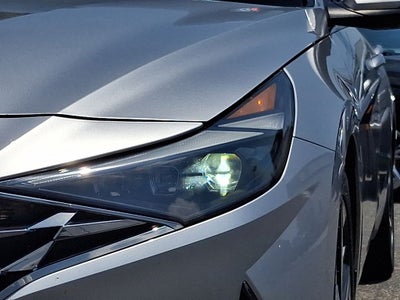 2022 Hyundai ELANTRA Limited FWD