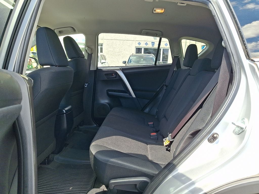 2018 Toyota RAV4 LE AWD