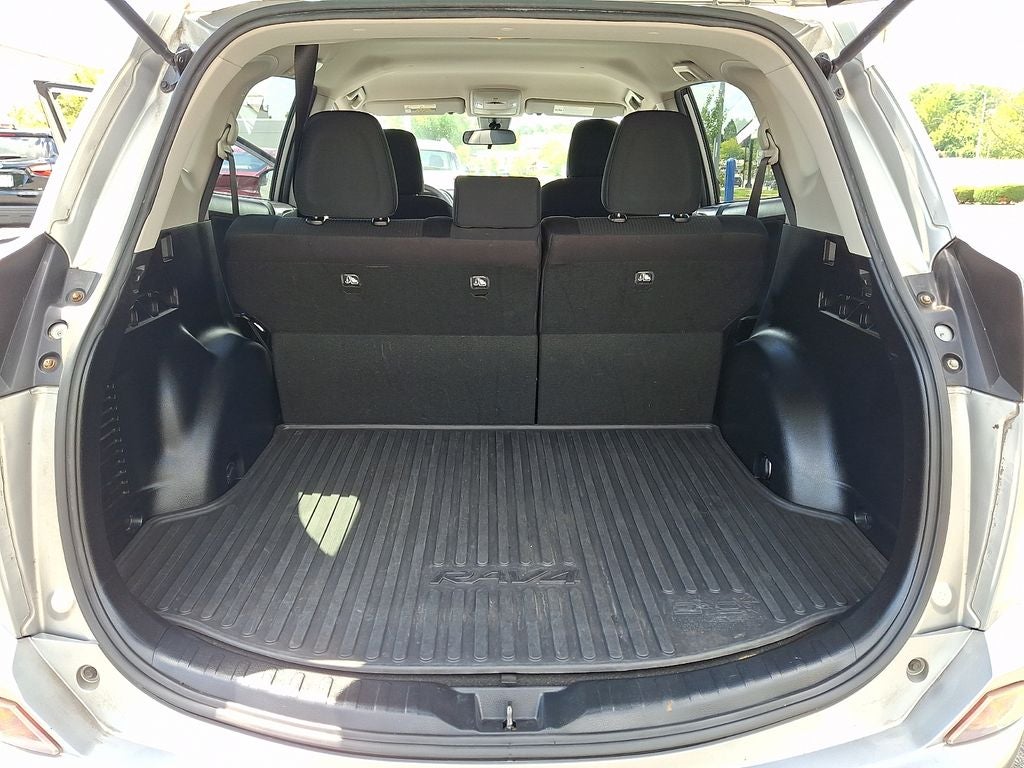 2018 Toyota RAV4 LE AWD