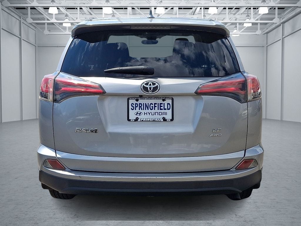 2018 Toyota RAV4 LE AWD