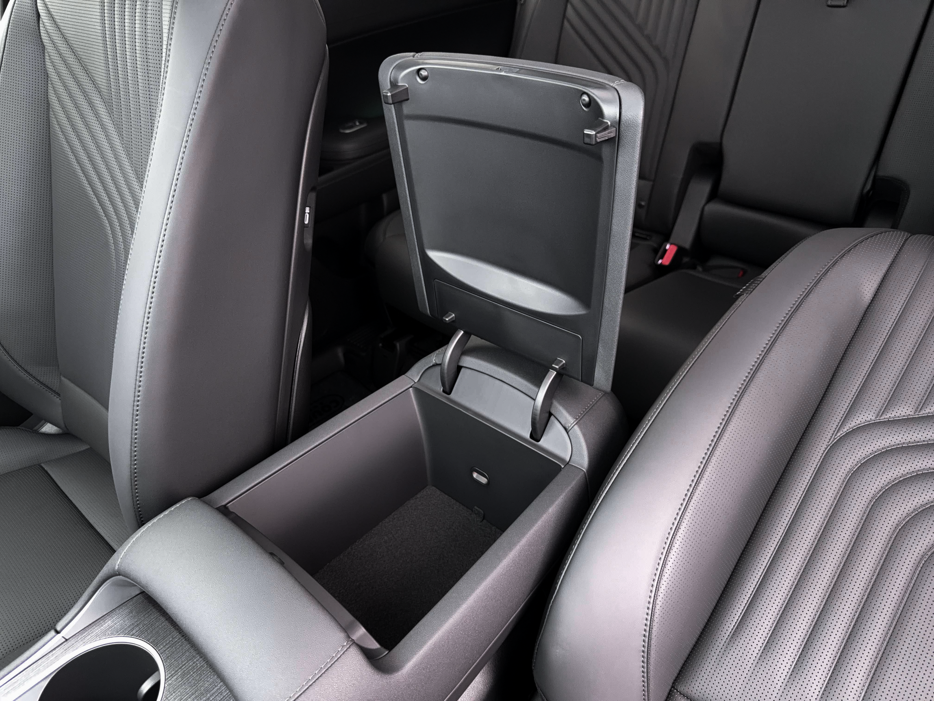 2027 Hyundai PALISADE HYBRID SEL Premium 8 Passenger