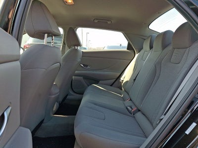 2023 Hyundai ELANTRA SE FWD