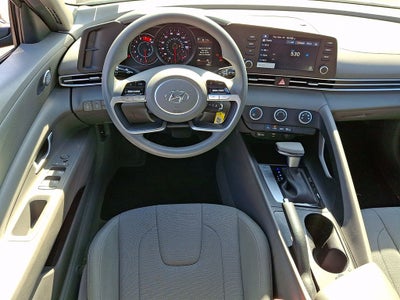 2023 Hyundai ELANTRA SE FWD