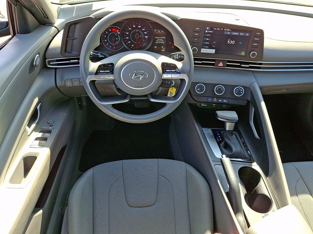 2023 Hyundai ELANTRA SE FWD