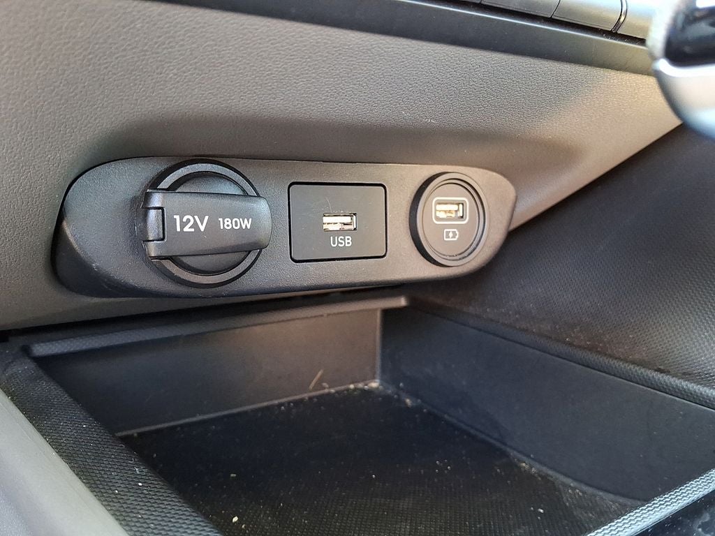 2023 Hyundai ELANTRA SE FWD