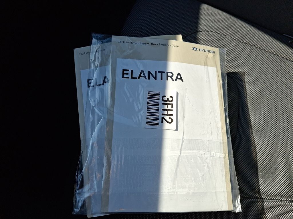2023 Hyundai ELANTRA SE FWD
