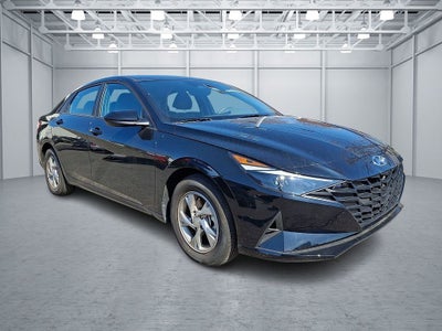 2023 Hyundai ELANTRA SE FWD