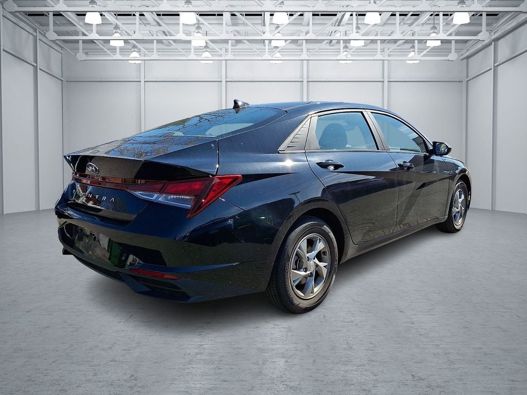 2023 Hyundai ELANTRA SE FWD