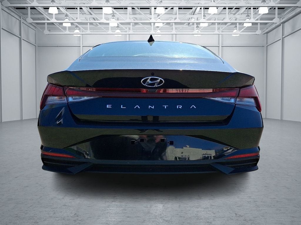 2023 Hyundai ELANTRA SE FWD