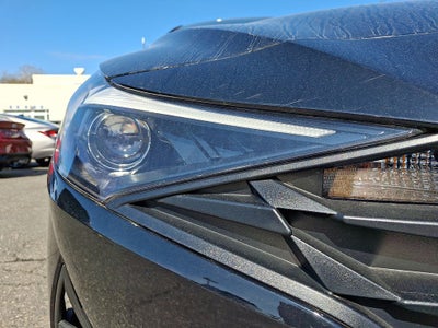 2023 Hyundai ELANTRA SE FWD