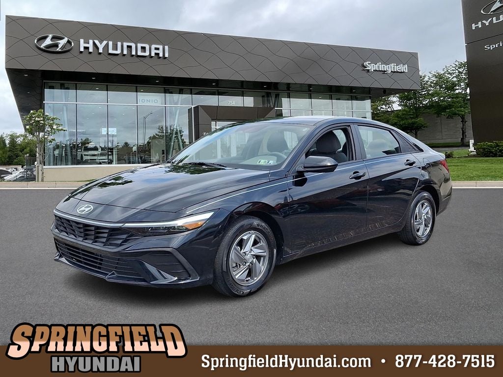 2025 Hyundai ELANTRA SE FWD