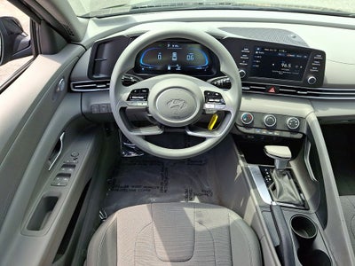 2025 Hyundai ELANTRA SE FWD