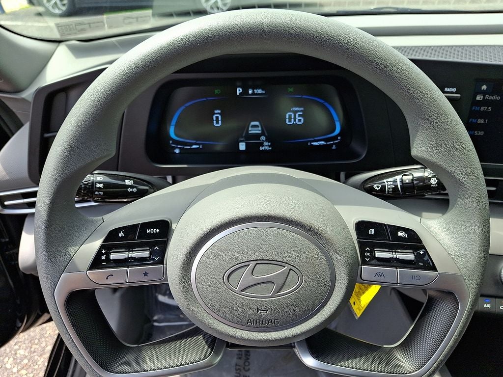 2025 Hyundai ELANTRA SE FWD