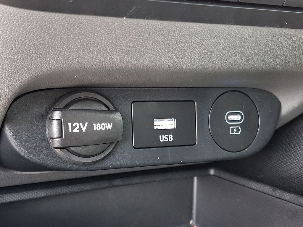 2025 Hyundai ELANTRA SE FWD