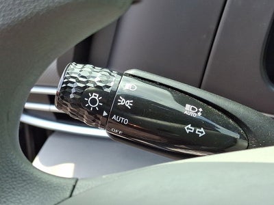 2025 Hyundai ELANTRA SE FWD