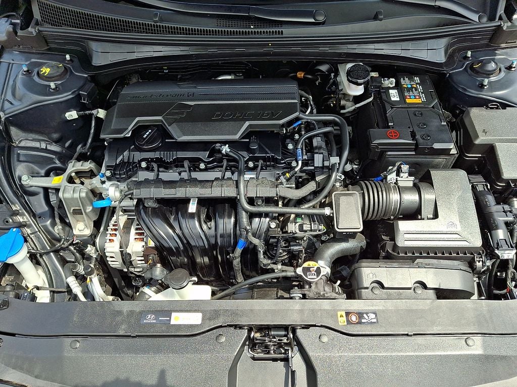 2025 Hyundai ELANTRA SE FWD