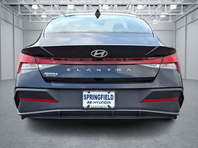 2025 Hyundai ELANTRA SE FWD