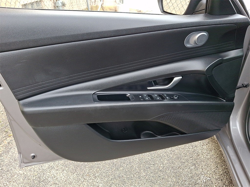 2023 Hyundai ELANTRA SEL FWD